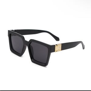 Square Frame Sunglasses
